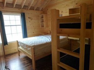 bayleys-resort-cabin-rentals-bedroom-2