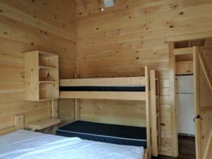 bayleys-resort-cabin-rentals-bunks-in-bedroom